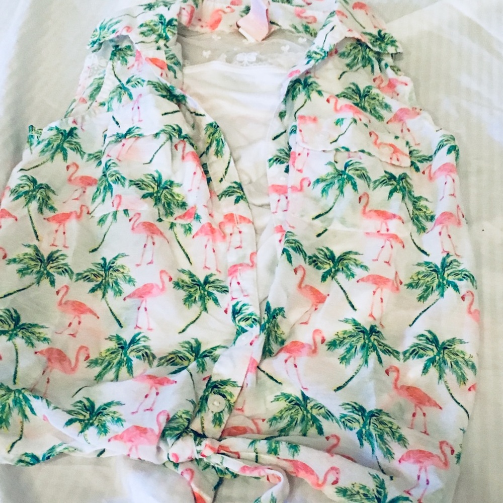 A cute summer top for the beach!!!!!